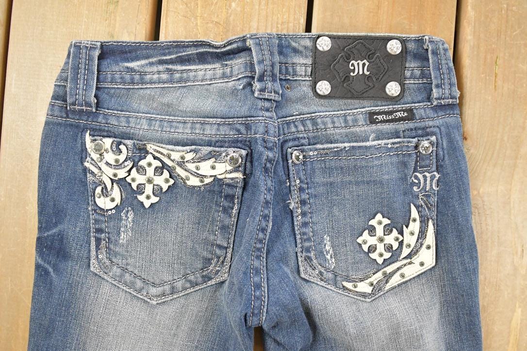 Vintage Deadstock Y2K Miss Me Bedazzled Low Rise Jeans Women's Size 26x31