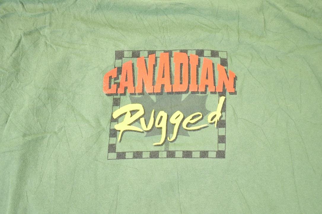 Vintage 1990s Canadian Rugged Daffy Duck Looney Tunes Fishing Souvenir T-Shirt Men's XL