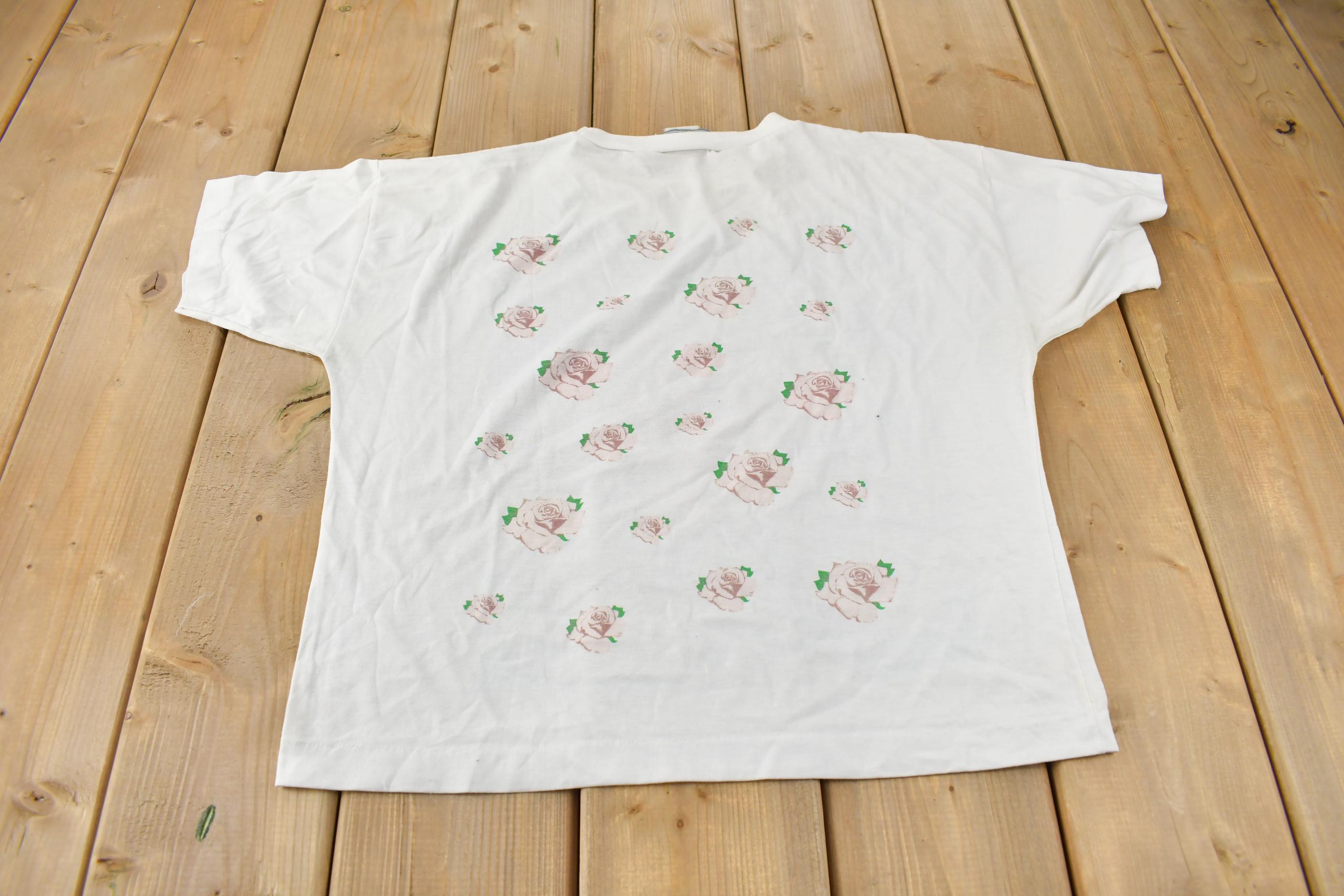 Vintage 1990s Single Stitch French Flower Graphic T-Shirt