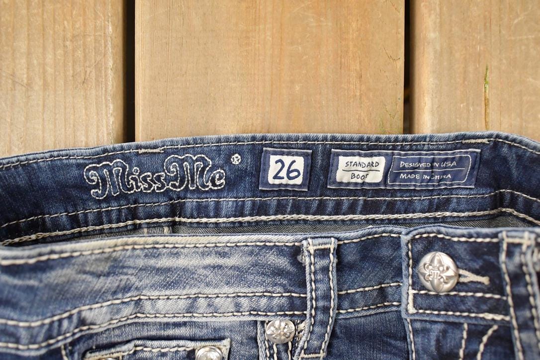 Vintage Deadstock Y2K Miss Me Bedazzled Low Rise Jeans Women's Size 26x31