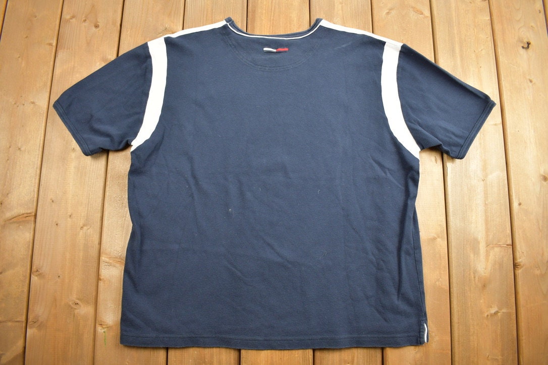Vintage 1990s Tommy Hilfiger Graphic T-Shirt