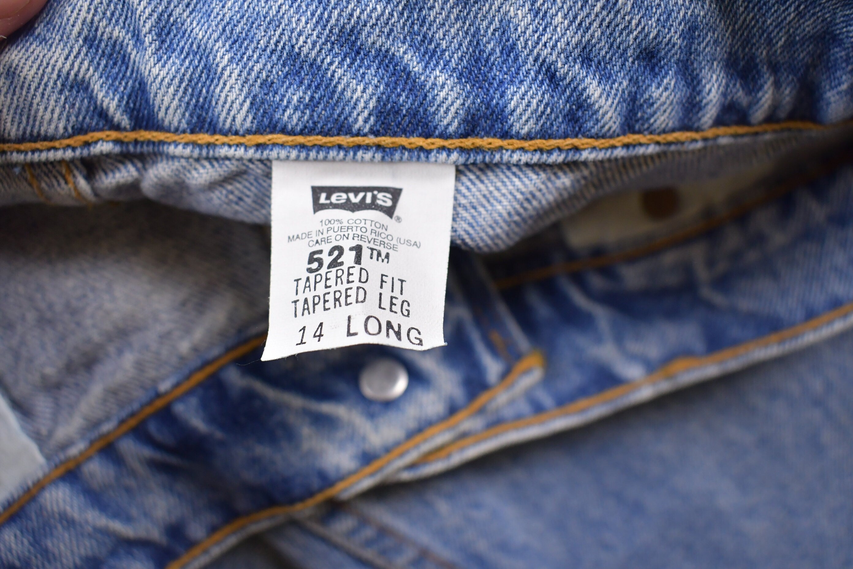 Vintage 1990s 521 Levi's Red Tab Jeans Size 31 x 33