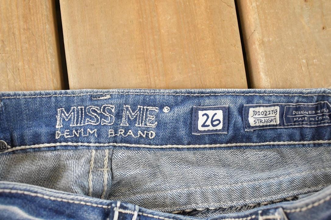 Vintage Deadstock Y2K Miss Me Bedazzled Low Rise Jeans Women's Size 26x31
