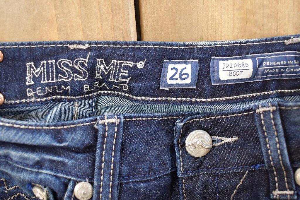 Vintage Deadstock Y2K Miss Me Bedazzled Low Rise Jeans Women's Size 26x31
