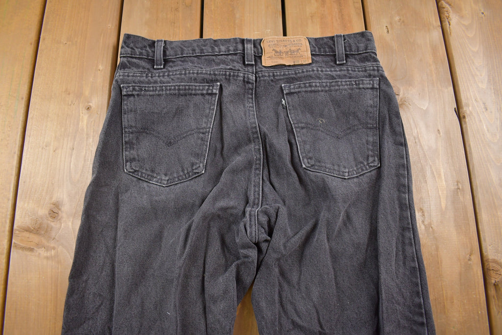 Vintage 1990s Levi's 550 Black Tab Jeans Size 33 x 31