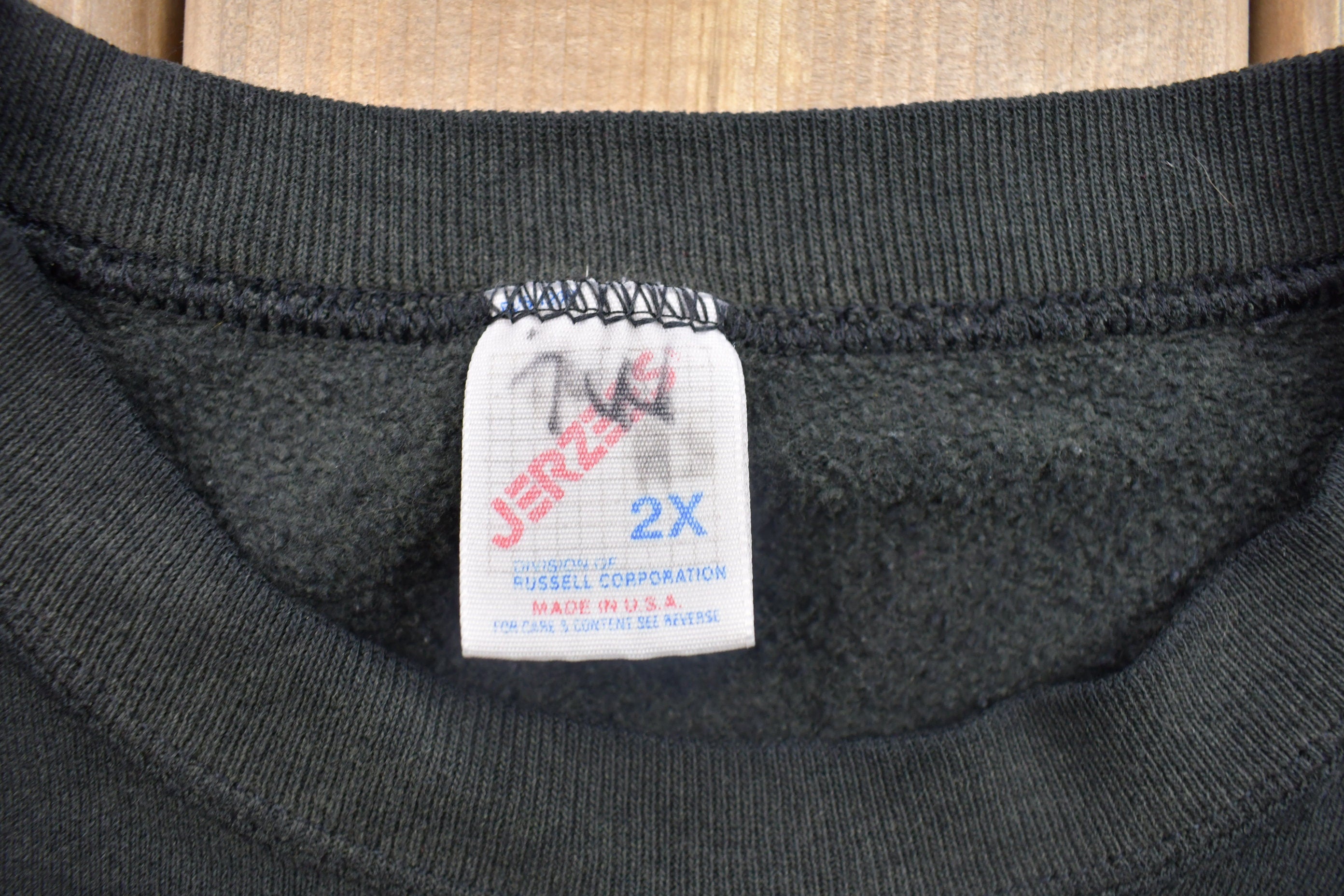 Vintage 1990s Jerzees Wolf Crewneck Sweatshirt