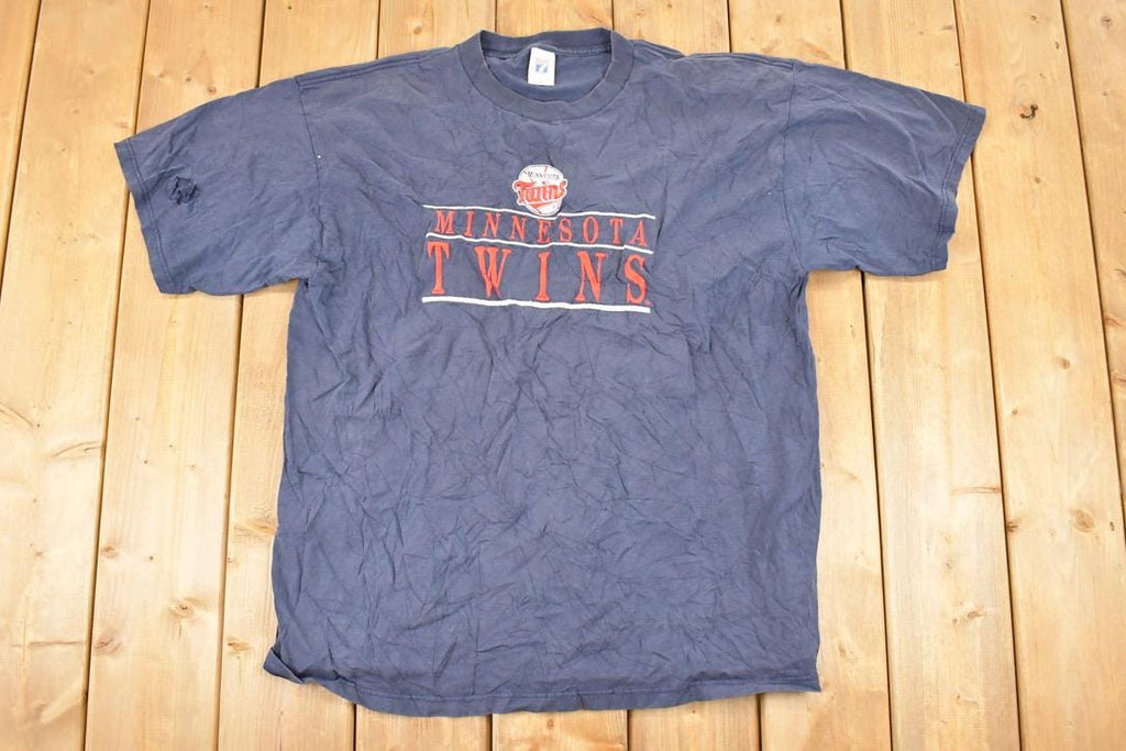 Vintage 1990s Logo 7 Minnesota Twins Embroidered MLB Souvenir T-Shirt Men's L / Made In USA / Rare Baseball Sportswear Destination Tee