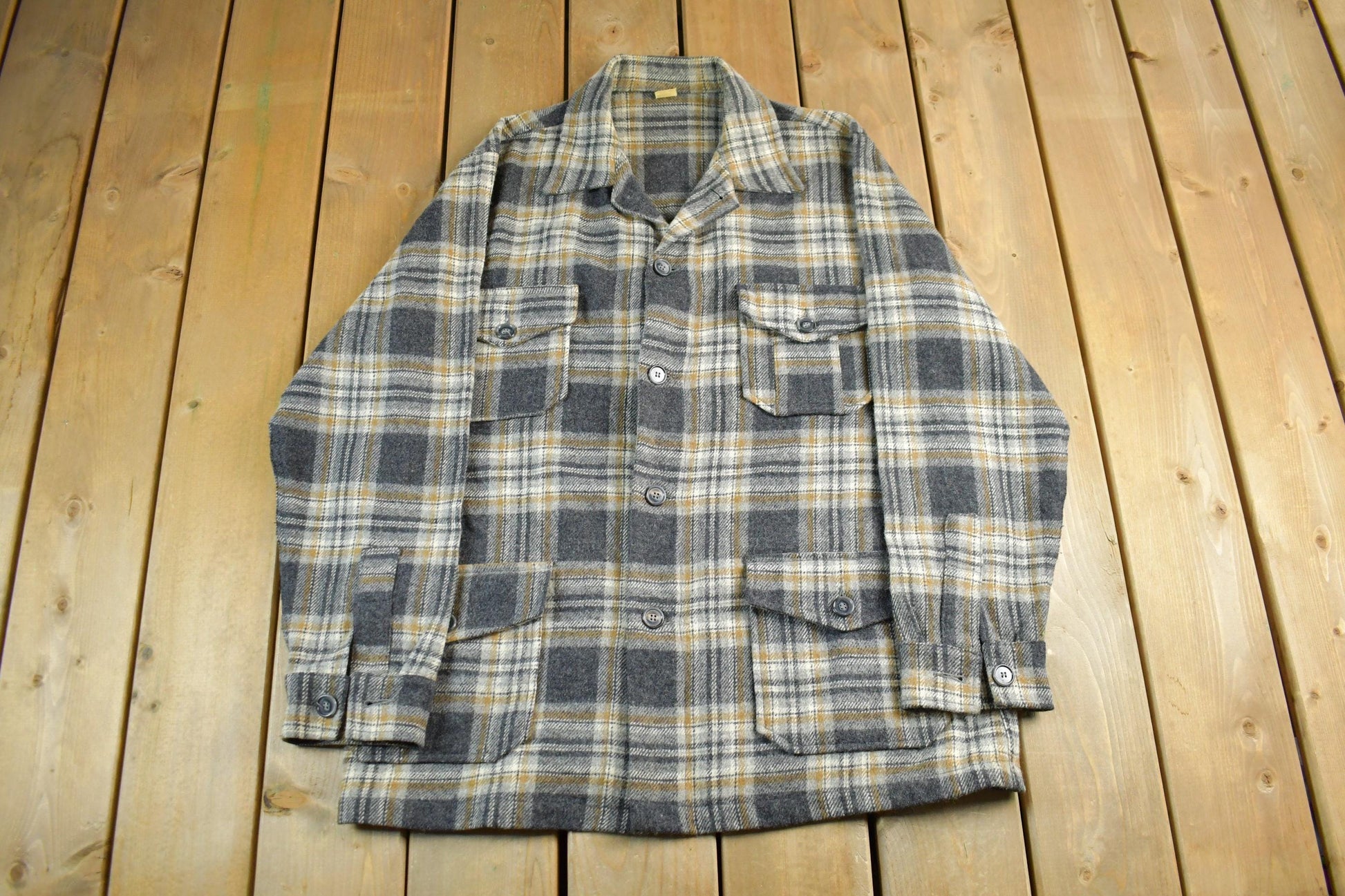 Vintage 1960s Bemidji Woolen Mills Wool Vintage Button Up Shirt Men's 48  Plaid Pattern  Outdoors & Wilderness  Workwear  Made In USA