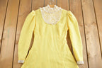 Vintage 1950s Lace Collar Dress