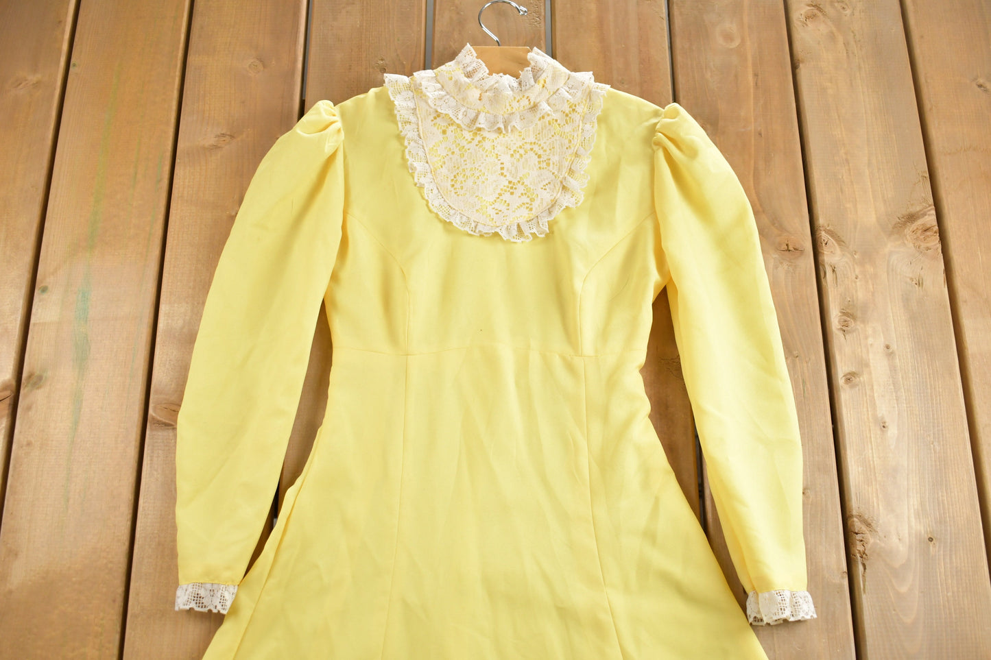 Vintage 1950s Lace Collar Dress / Puff Sleeve / True Vintage Dress / 50s Dress /