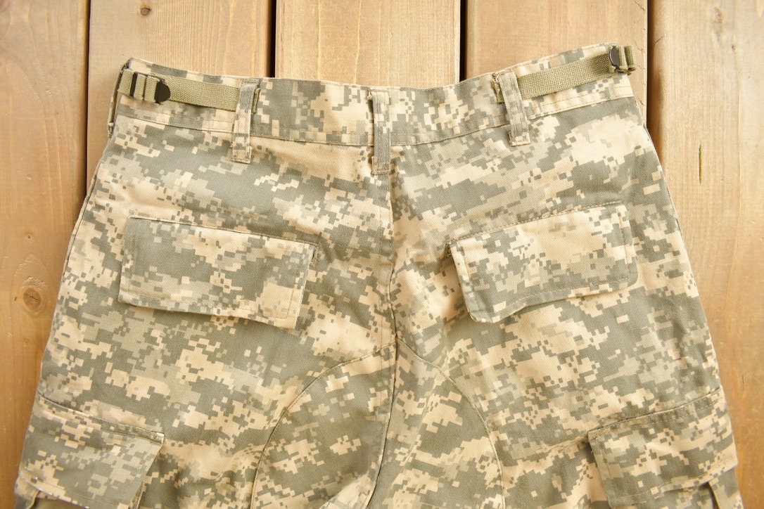 Vintage 1990s Military Digital Camouflage Cargo Pants Size 27 x 30 / Streetwear / Army Pants / Vintage Cargos / Digi Camo / Tactical Pants