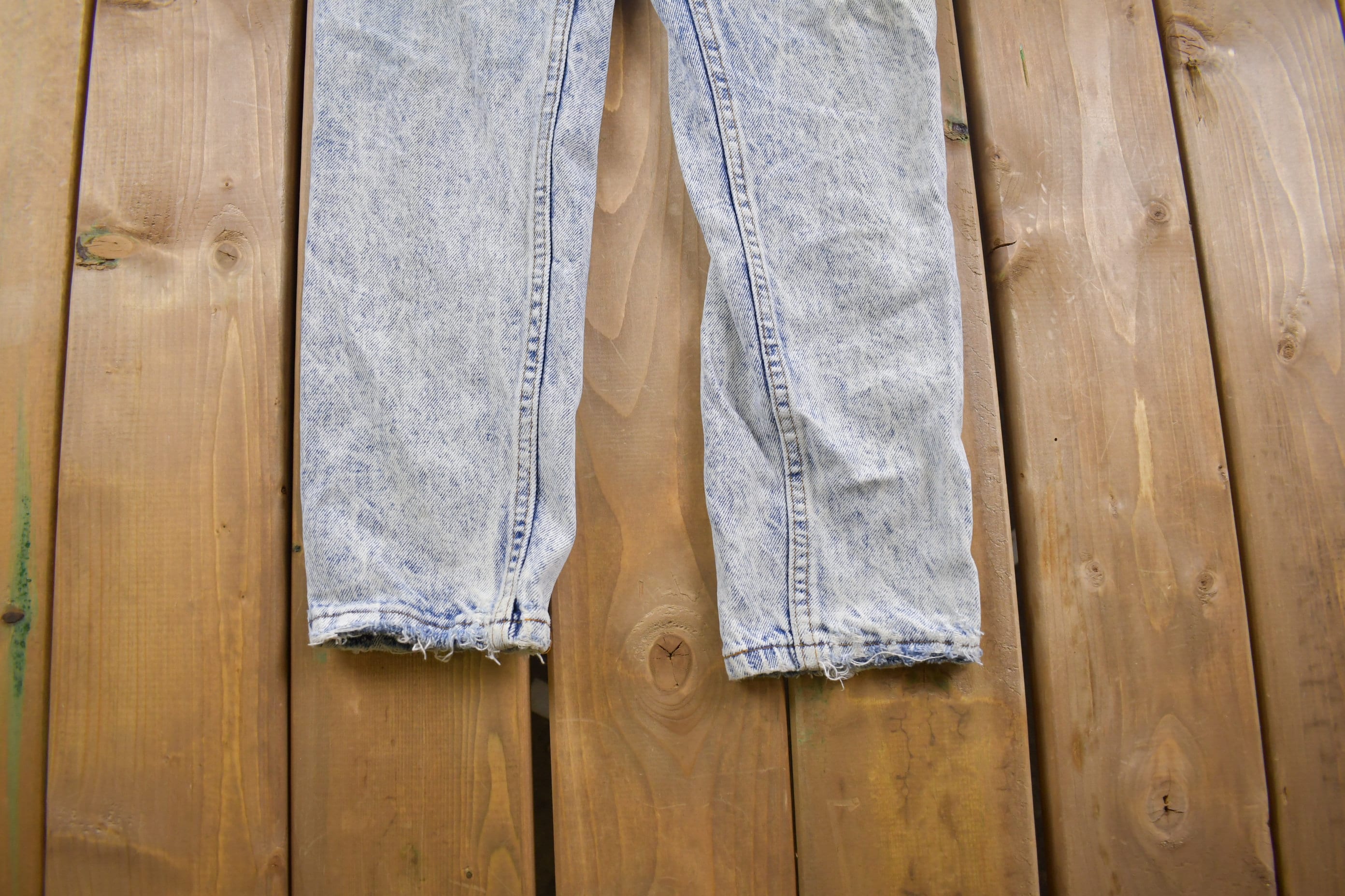 Vintage 1990's Unbranded Acid Wash Blue Jeans 28 x 28  Made in USA  90s Fashion  Vintage Distressed Jeans  Streetwear Fashion