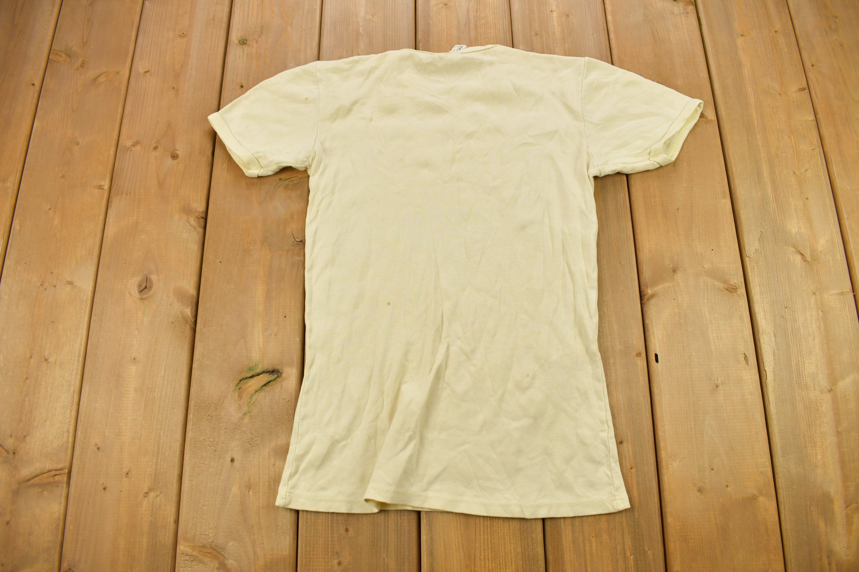 Vintage 1960s Chattanooga Tennessee One "Hellauva Place" Souvenir T Shirt  Ringer Tee  Vacation Tee  Travel T Shirt  Vintage