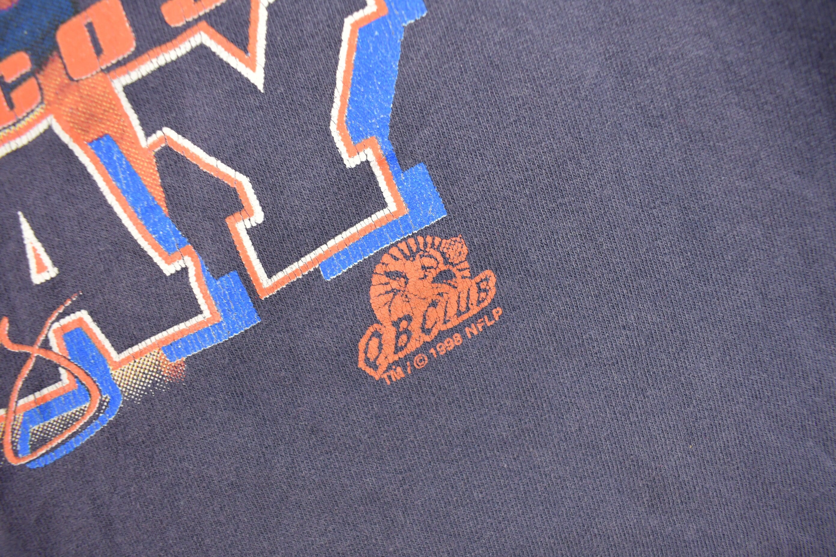 Vintage 1998 Denver Broncos Superbowl Champions NFL Graphic T-Shirt