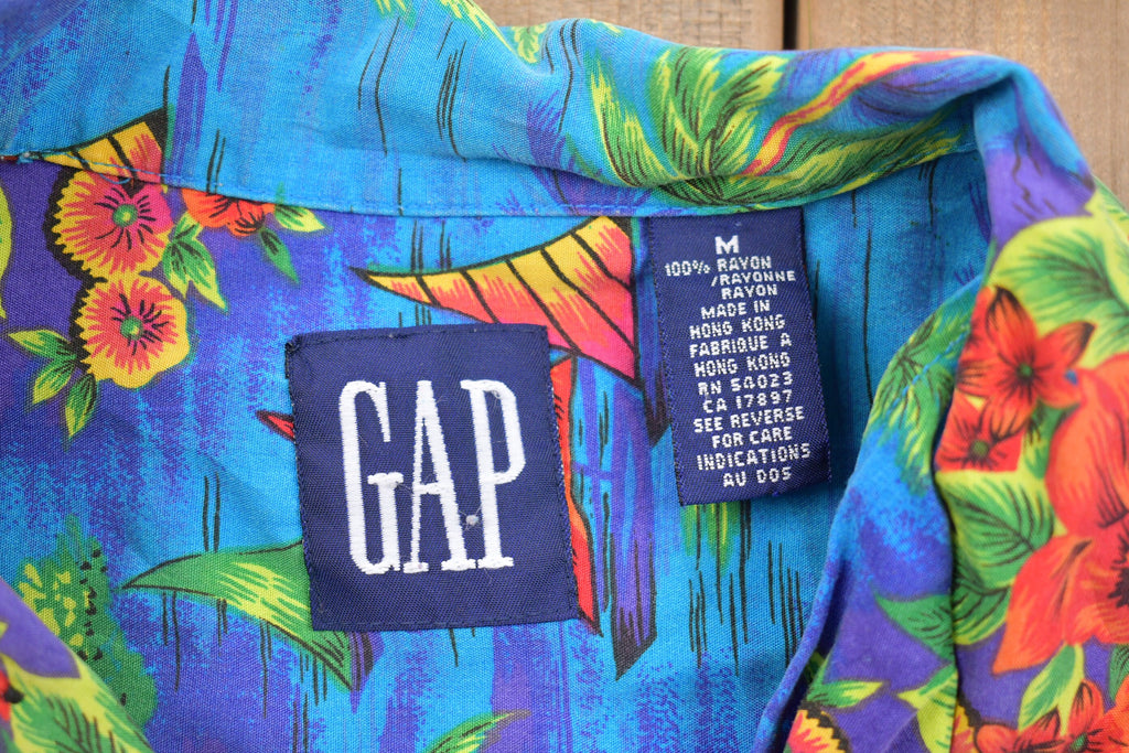 Vintage 1990s GAP Tropical Hawaiian Button Up Shirt