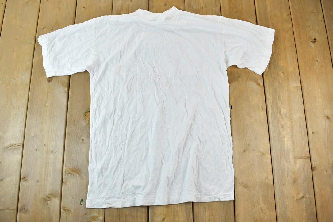 Vintage 1980s Singapore Single Stitch Souvenir T-Shirt