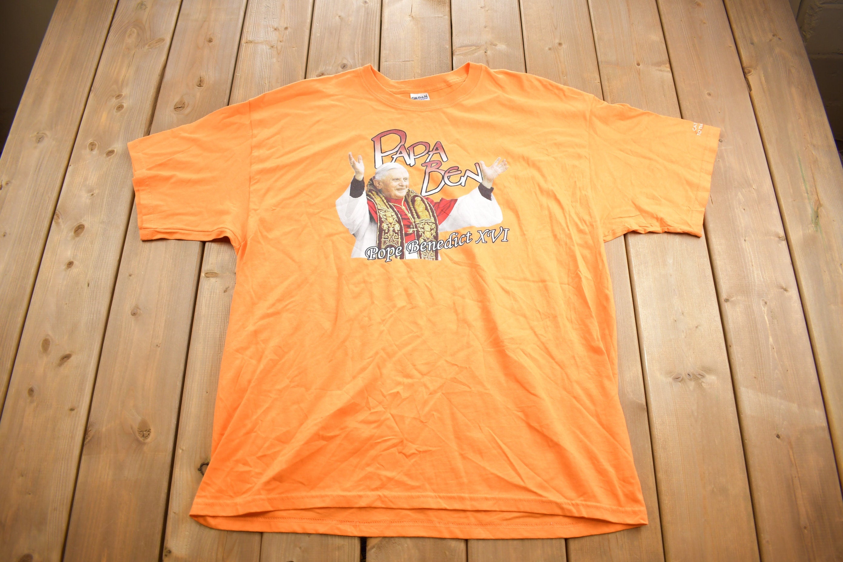 Vintage 1990s Pope 'Papa Ben' Graphic T-Shirt
