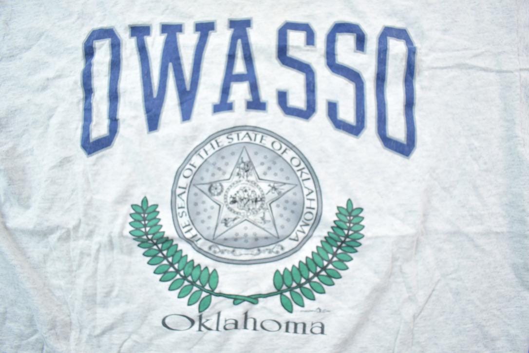 Vintage 1990s Owasso Oaklahoma University Collegiate T-Shirt