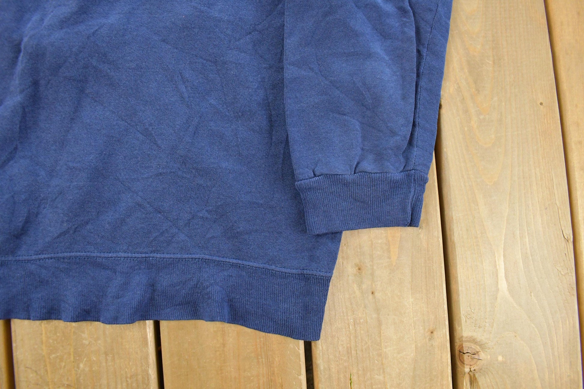 Vintage 1980s Bassett Walker Blank Crewneck Sweatshirt Men's Small