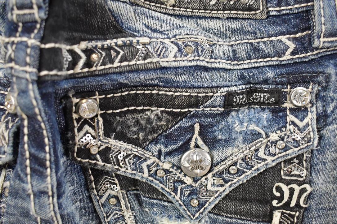 Vintage Deadstock Y2K Miss Me Bedazzled Low Rise Jeans Women's Size 26x31