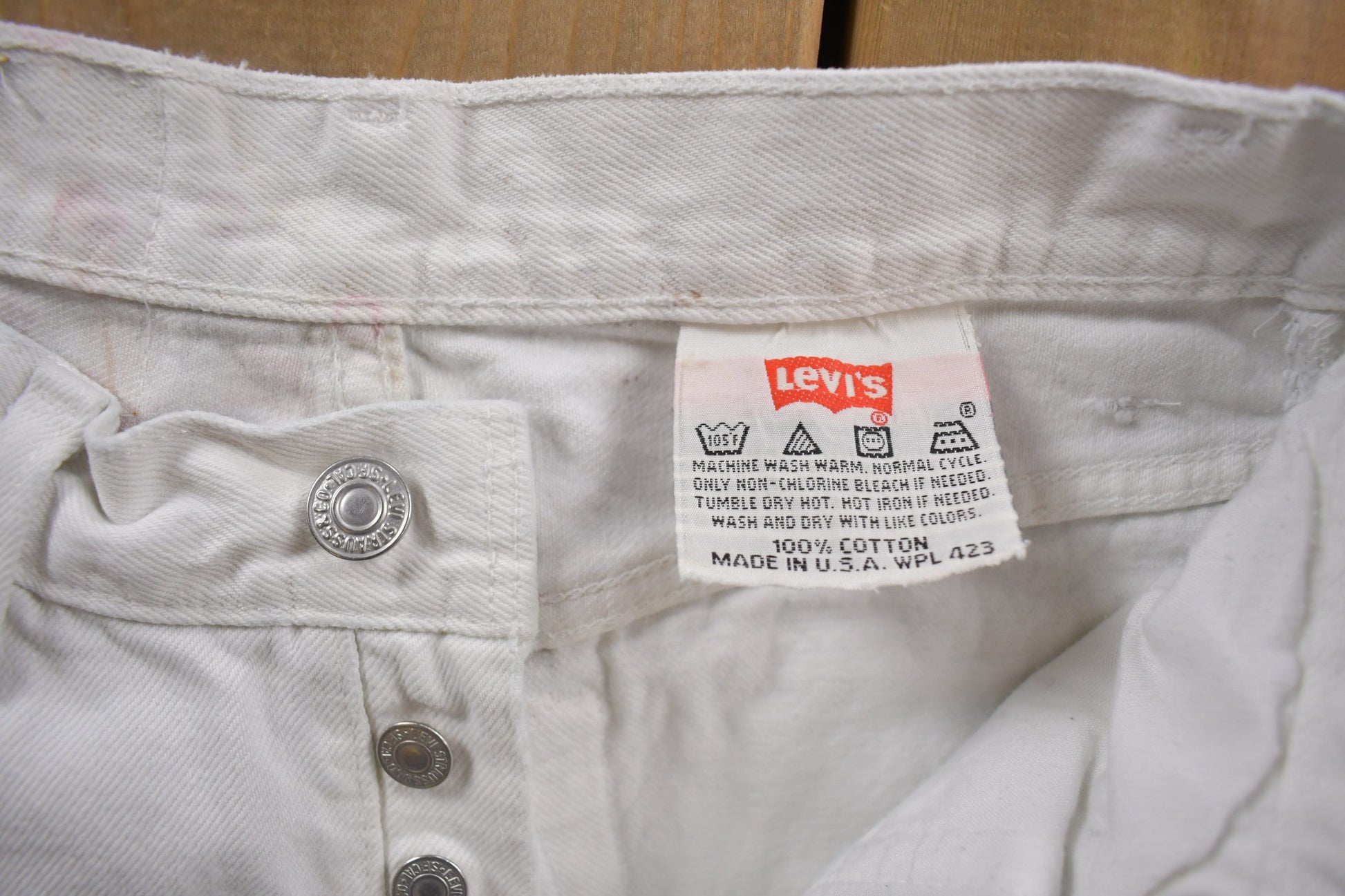 Vintage 1980s Levi's 501 Red Tab White Denim Jeans Size 26 x 29