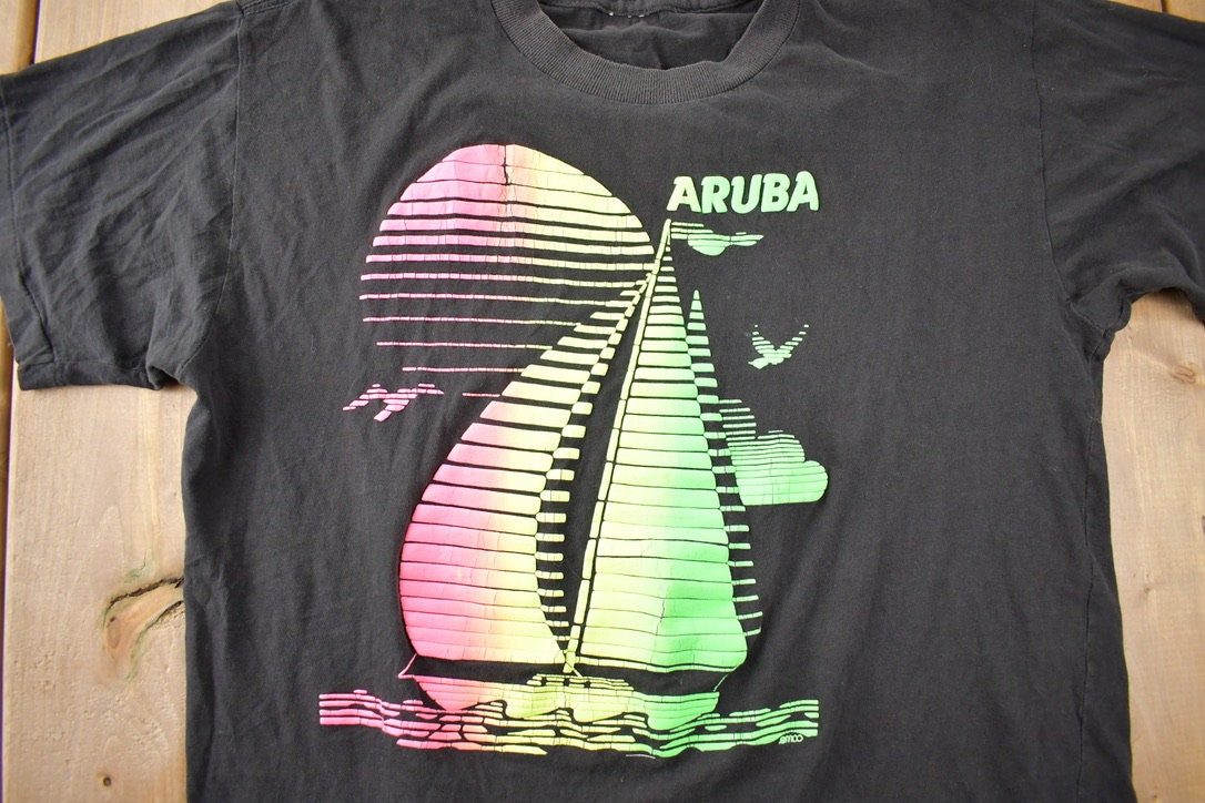Vintage 1990s Aruba Sailboat Souvenir Single Stitch Travel T Shirt