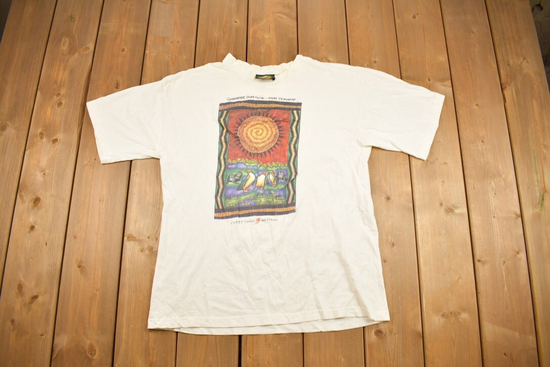 Vintage 1990s New Zealand Summer Coastline Souvenir T Shirt