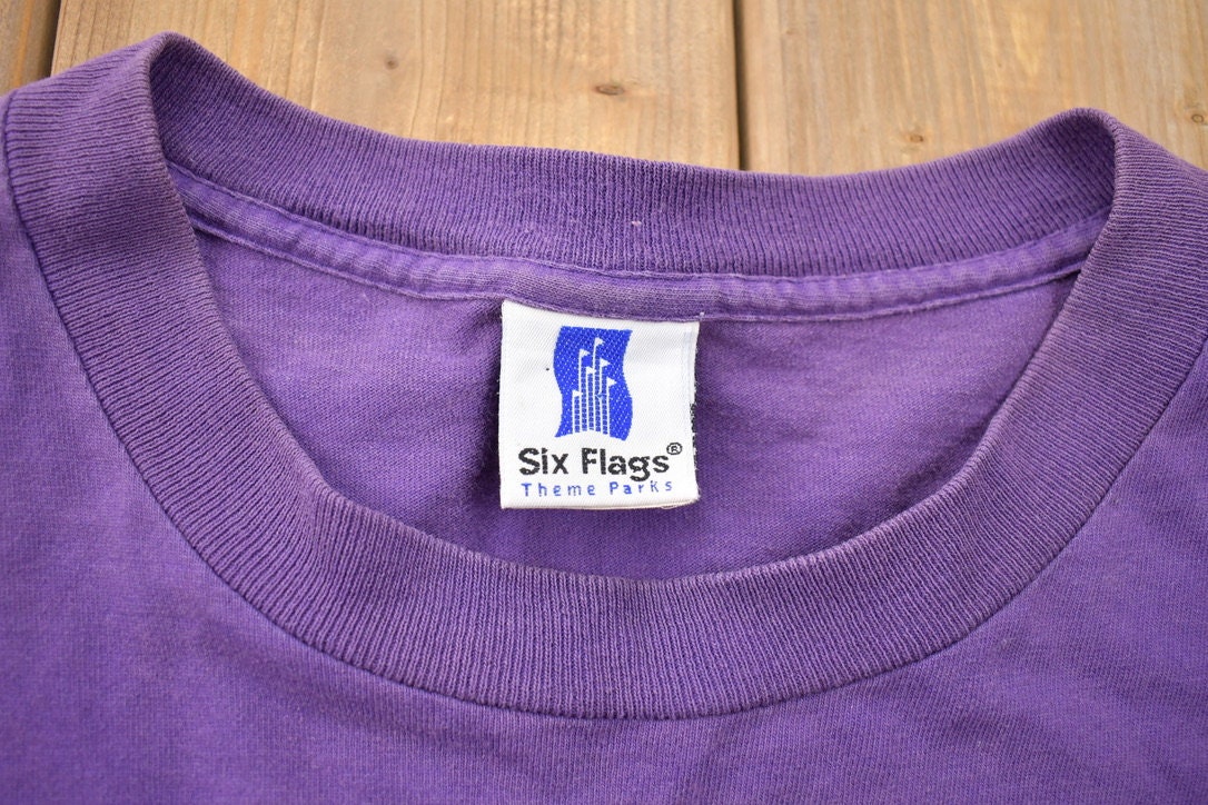 Vintage 1996 Six Flags Henry Hawk Looney Tunes T-Shirt