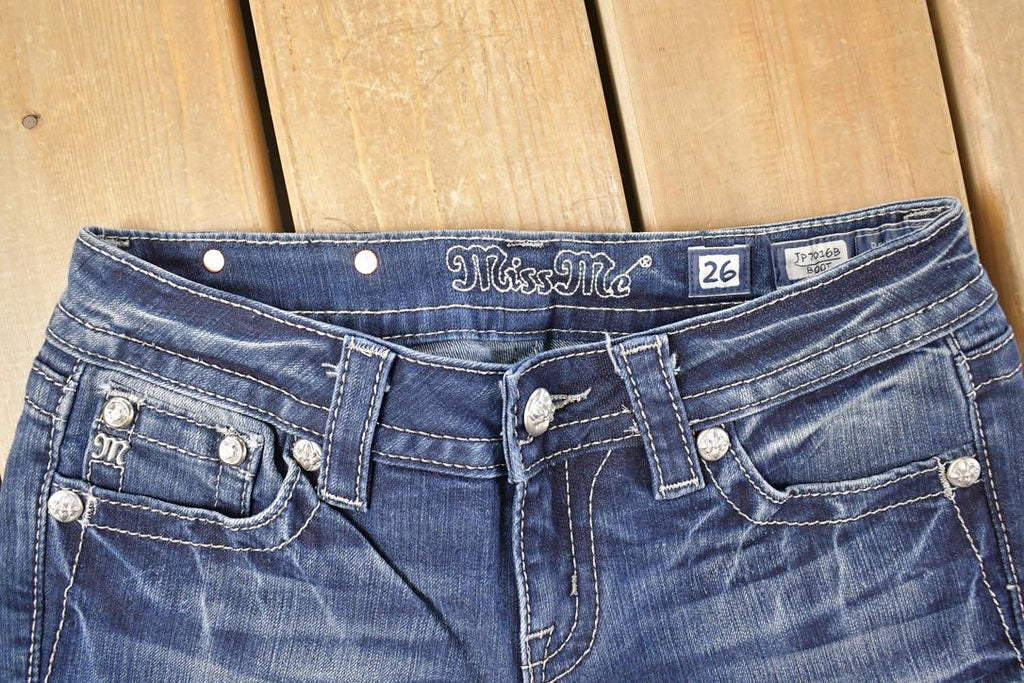 Vintage Deadstock Y2K Miss Me Bedazzled Low Rise Jeans Women's Size 26x31