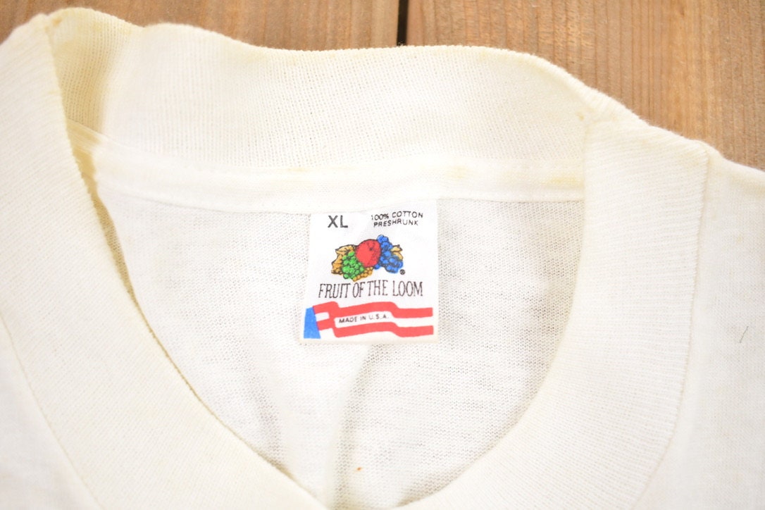 Vintage 1990s Fruit Of The Loom Friends Forever Graphic T-Shirt
