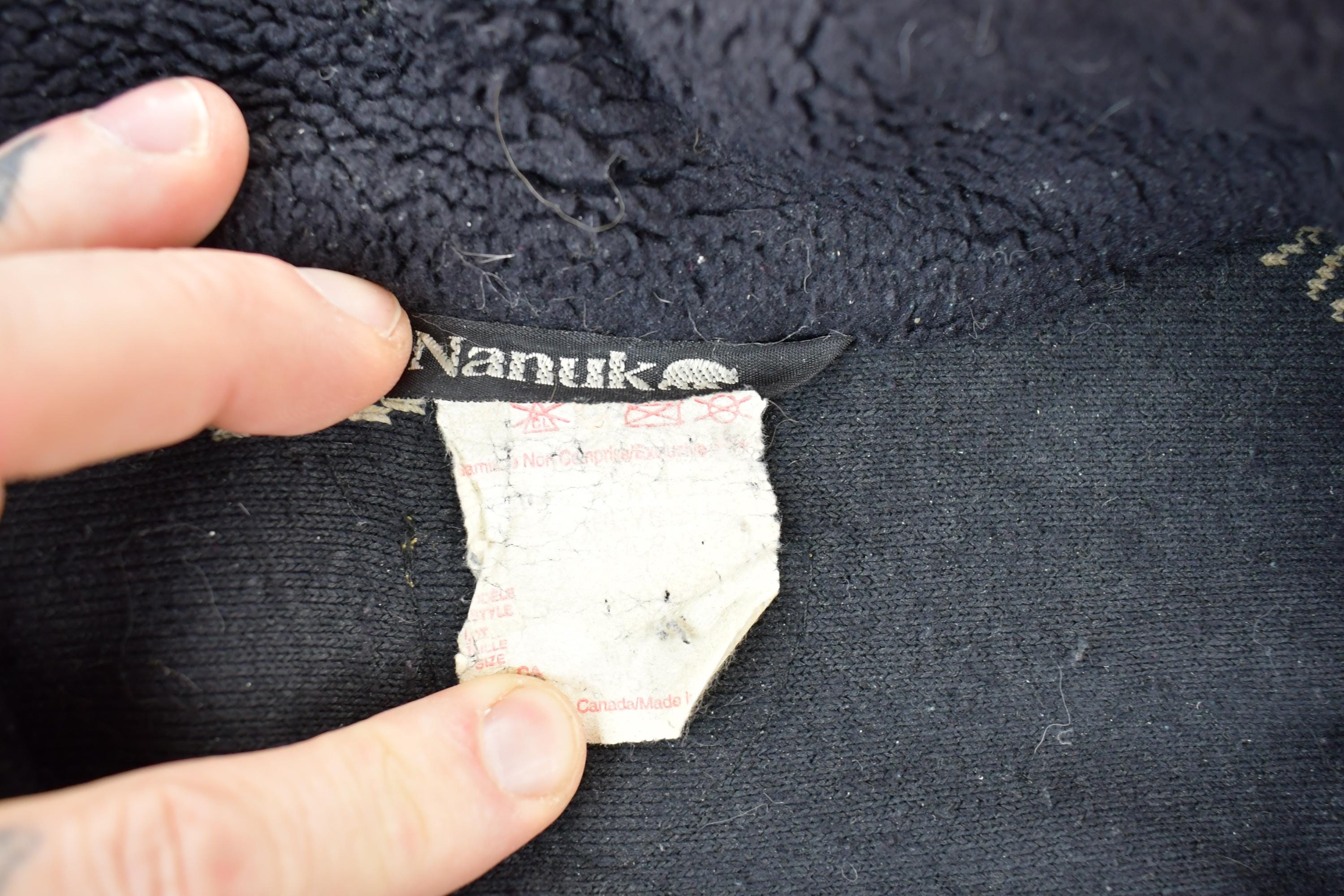 Vintage 1990s Nanuk Snowy Village Carriage Fleece Sweater