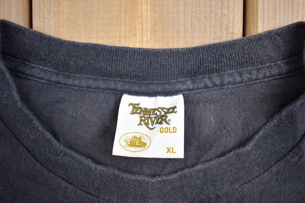 Vintage 1994 Red Wold Tennesse River Gold Single Stitce T-Shirt Made In USA