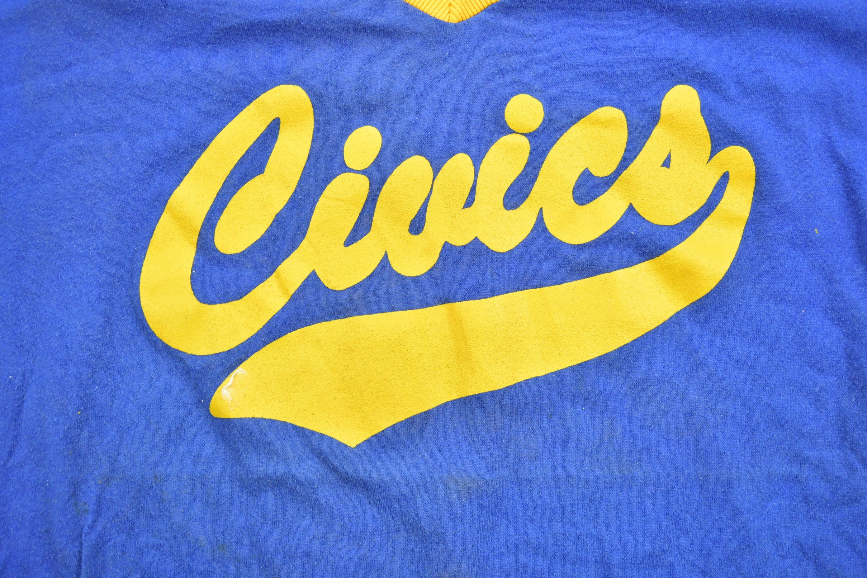 Vintage 1990s Russell Athletic University T-Shirt