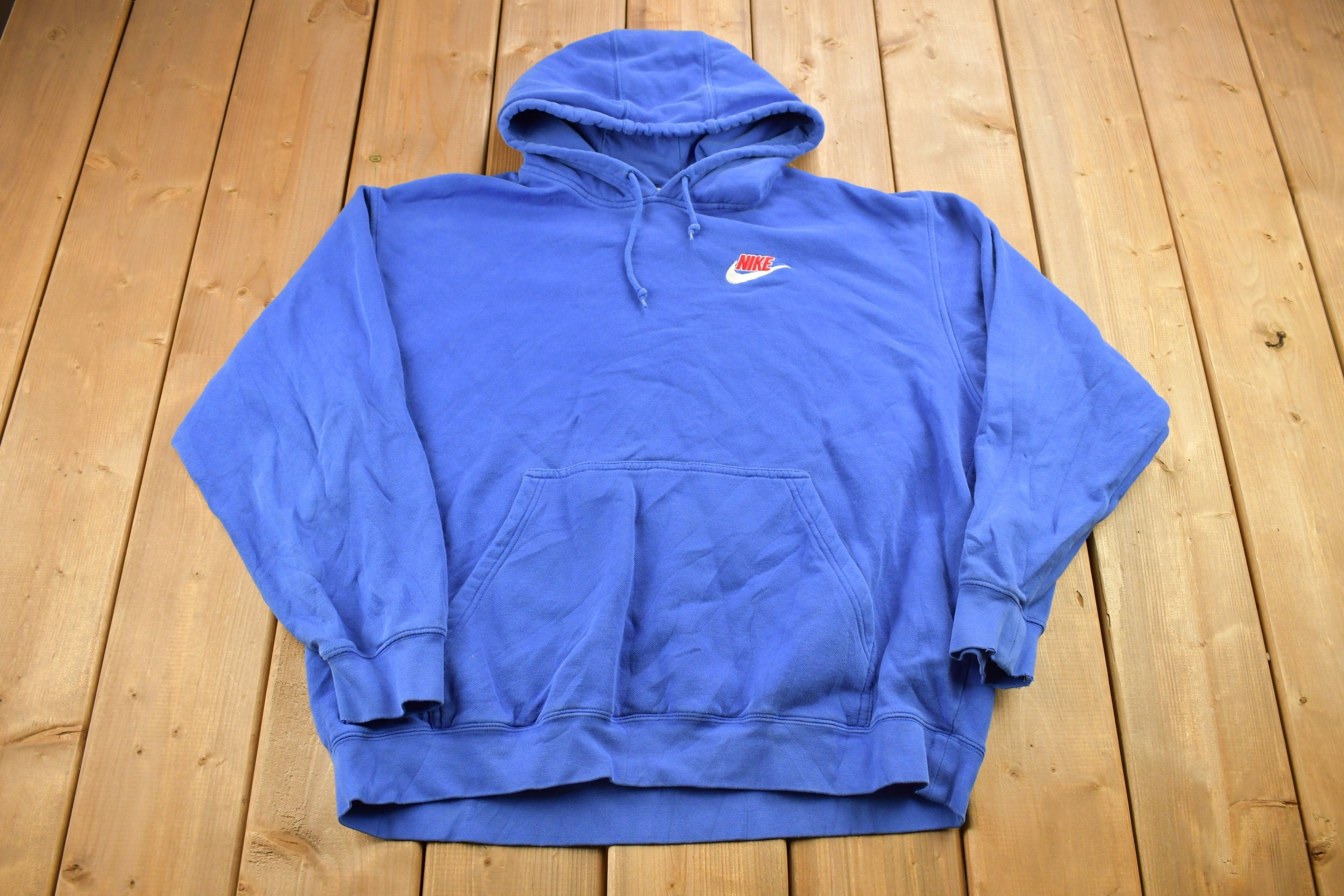 Vintage Y2K Nike Embroidered Mini Logo Hoodie