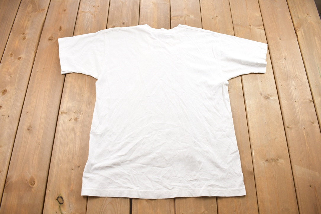 Vintage 1990s Graphic Water Color Flowers T-Shirt