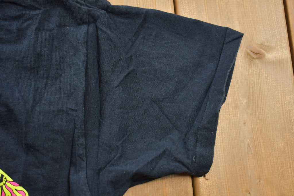 Vintage 1990s Fishes Ocean Theme Wrap Around Graphic T-Shirt