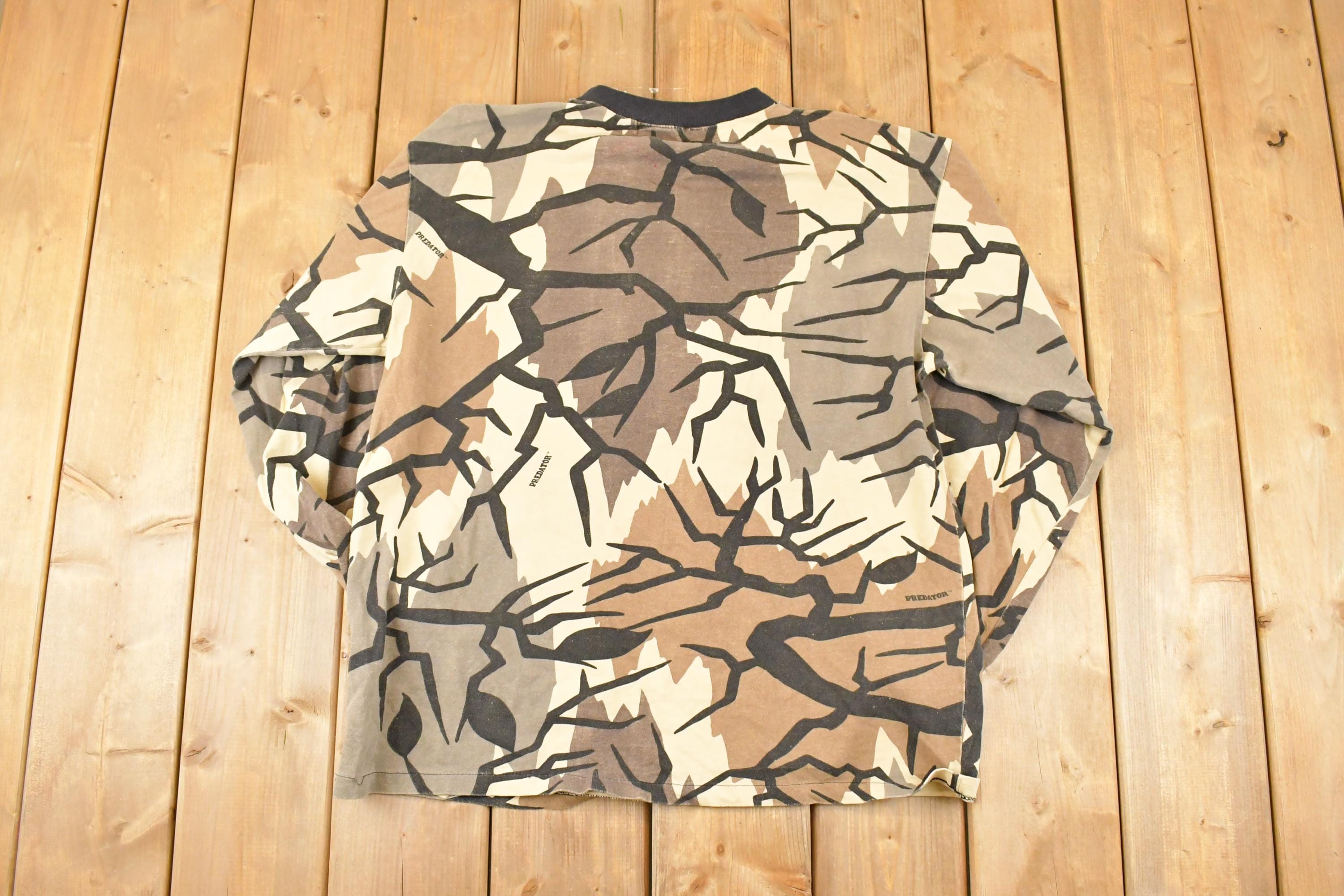 Vintage 1990s Predator AOP Cracked Camo Graphic Print Crewneck Shirt Mens L