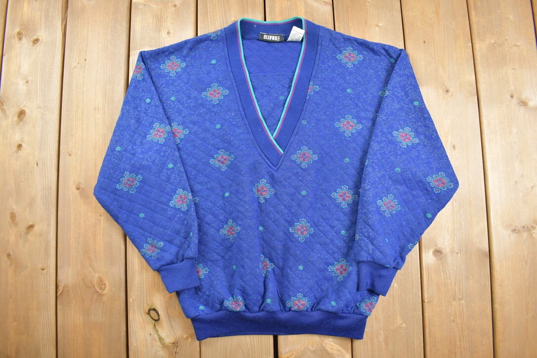 Vintage 1980s Gitano Deep V Neck Sweater / 80s Style / 1980s Sweater / Prep / Floral / Abstract