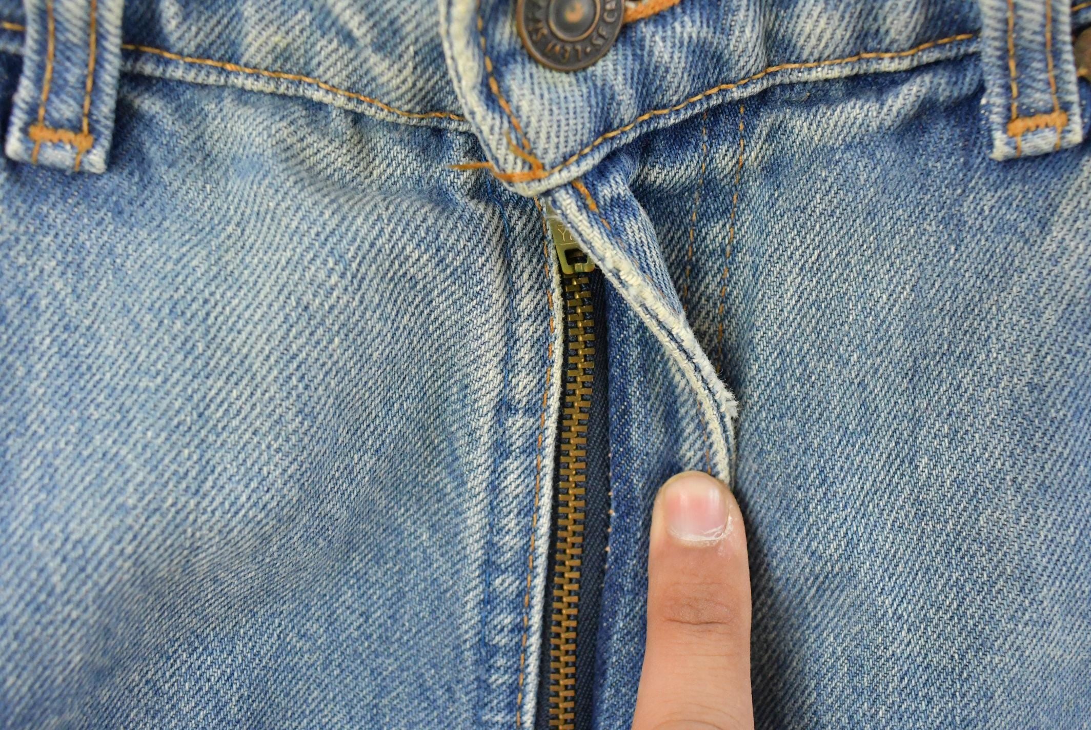 Vintage 1990s Levi's 531 Tapered Fit Denim Jeans Men's 30 x 29 / 90s Levi's / Streetwear / Made in USA