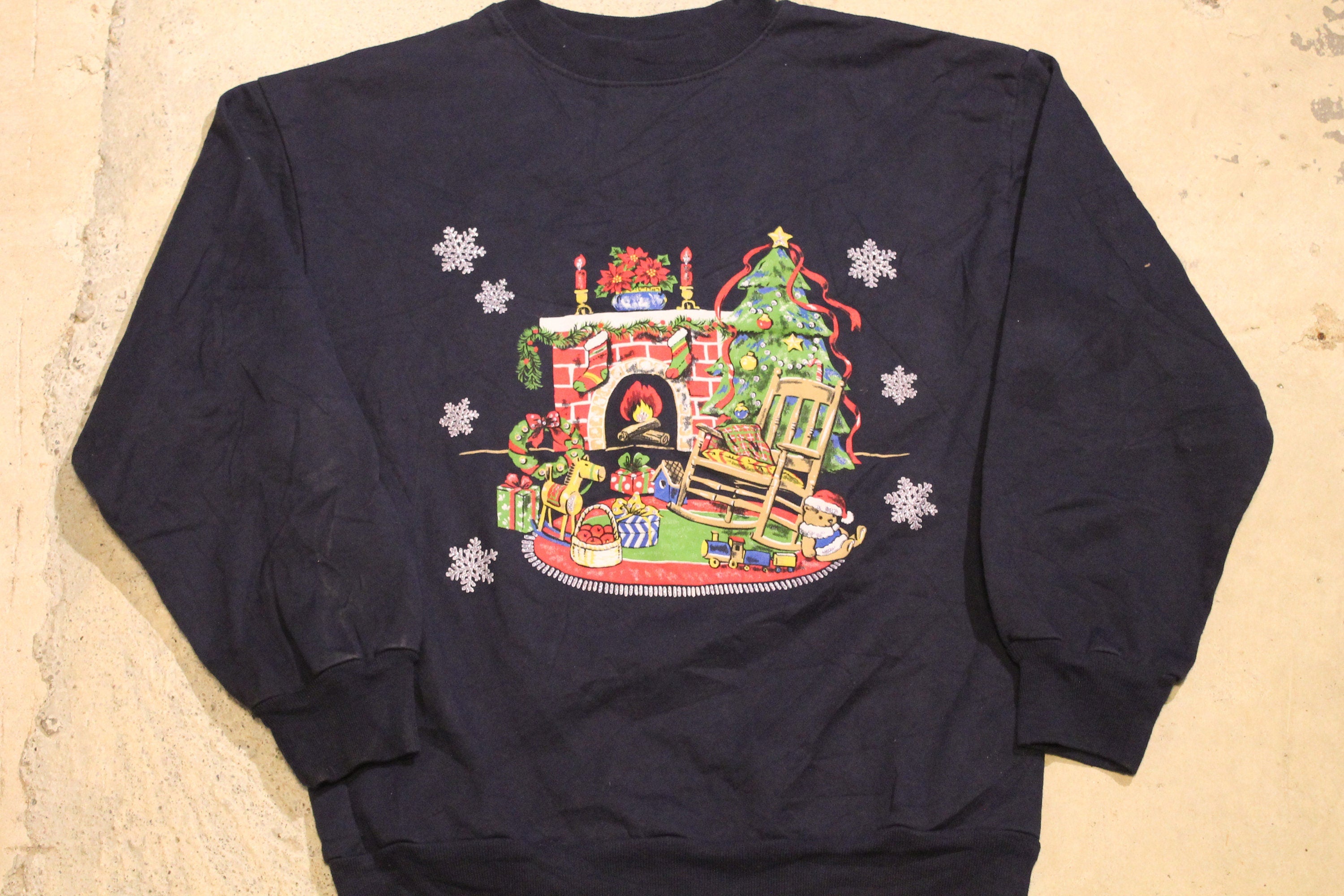 Vintage 1990s Christmas Graphic Crewneck Sweater , 90s Holiday Crewneck , Winter Wear , Festive Graphic , Snowflake , Christmas Tree