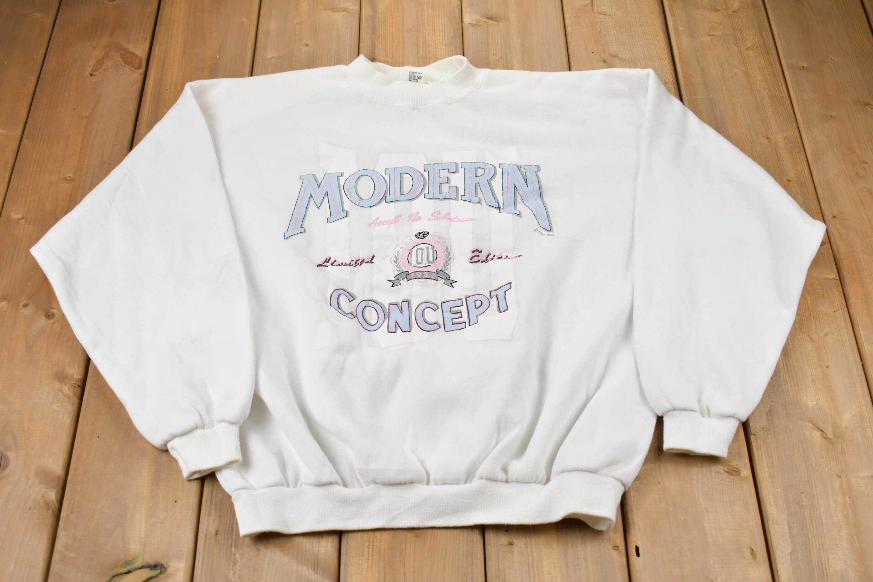 Vintage 1991 Modern Concept Graphic Crewneck Sweatshirt