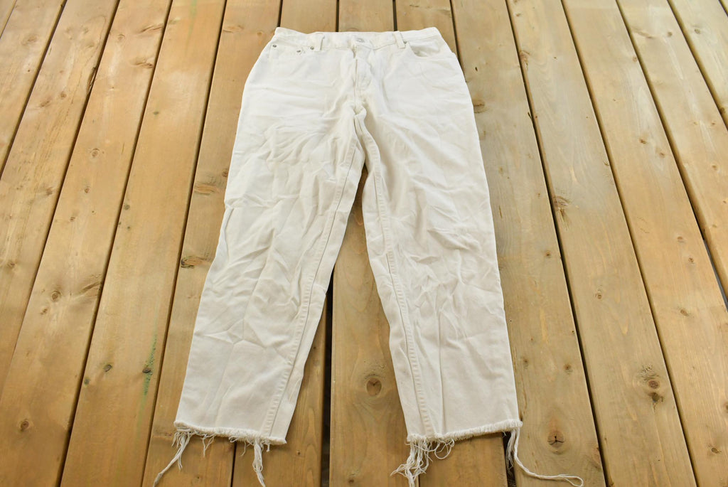 Vintage 1990s Levi's 550 Relaxed Fit Tapered Leg Denim White Jeans Size 22 x 24.5 / 90s Levi's / Made in USA / Streetwear