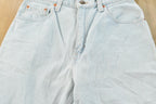 Vintage 1990s Levi's 550 Relaxed Fit Denim Light Wash Blue Jeans Size 26 x 30 / 90s Levi's / Made in USA / Streetwear