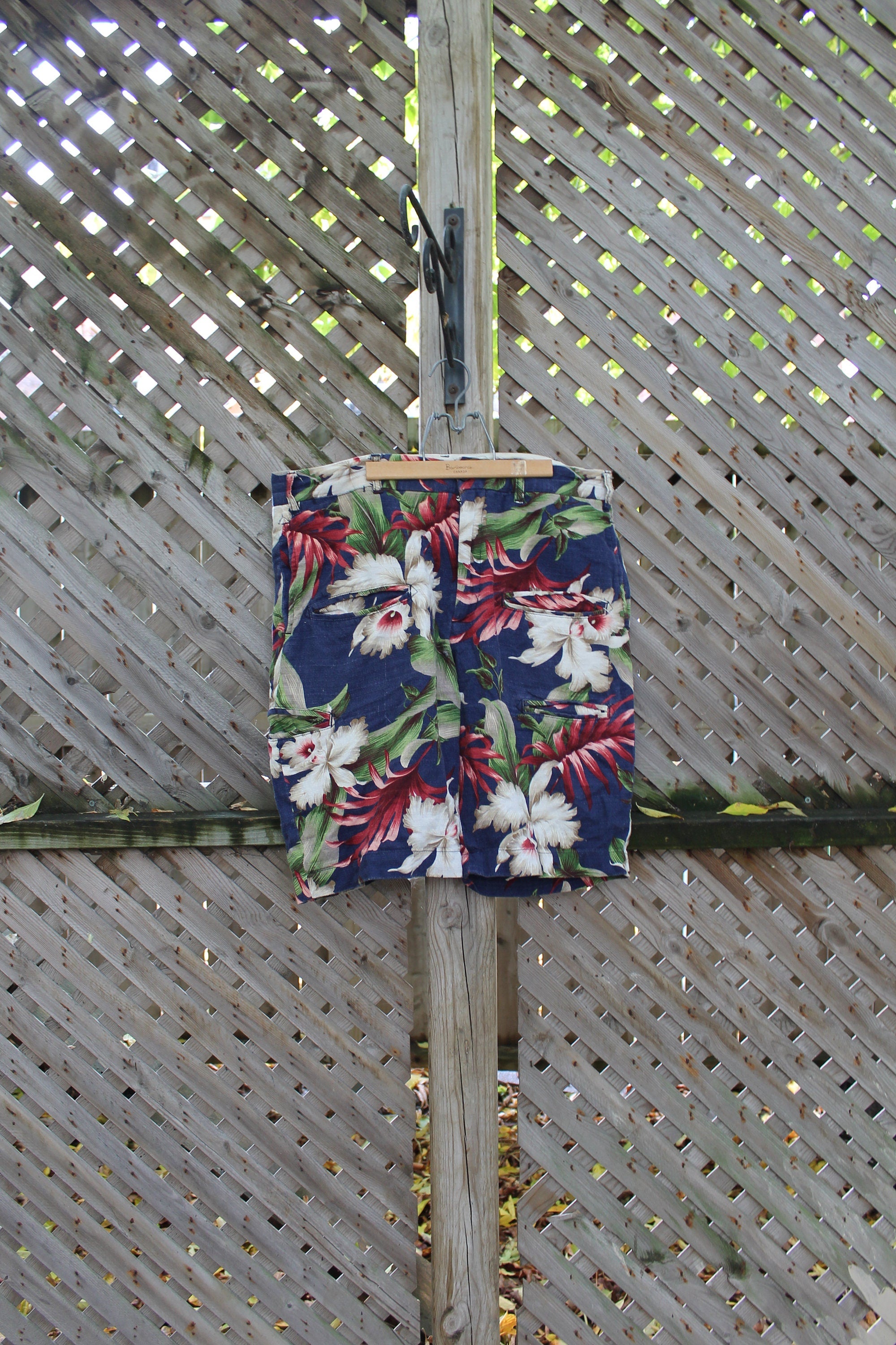 Vintage 1990s Floral Shorts Size 34