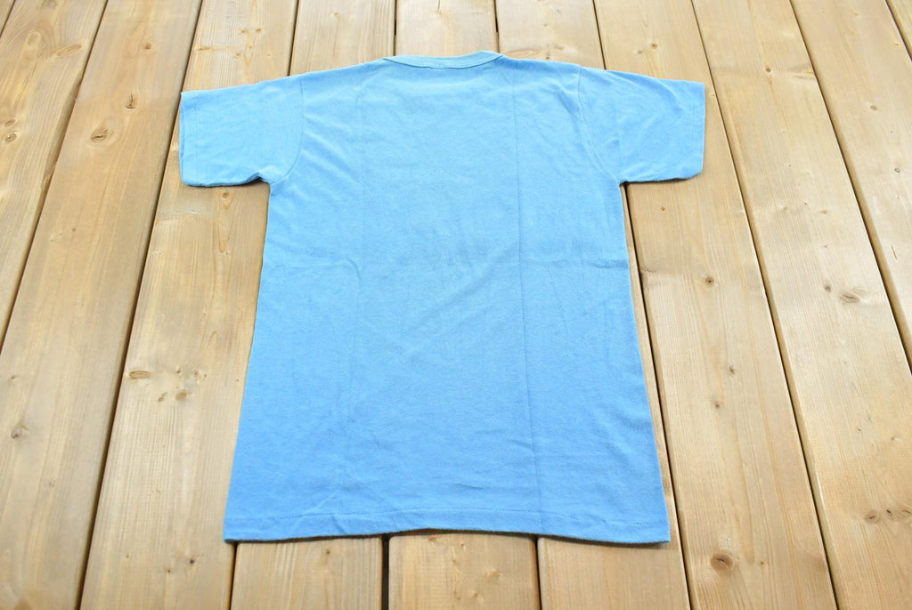 Vintage 1980s Three Dollar Deweys Ale House Souvenir T-Shirt Made In USA Mens XS