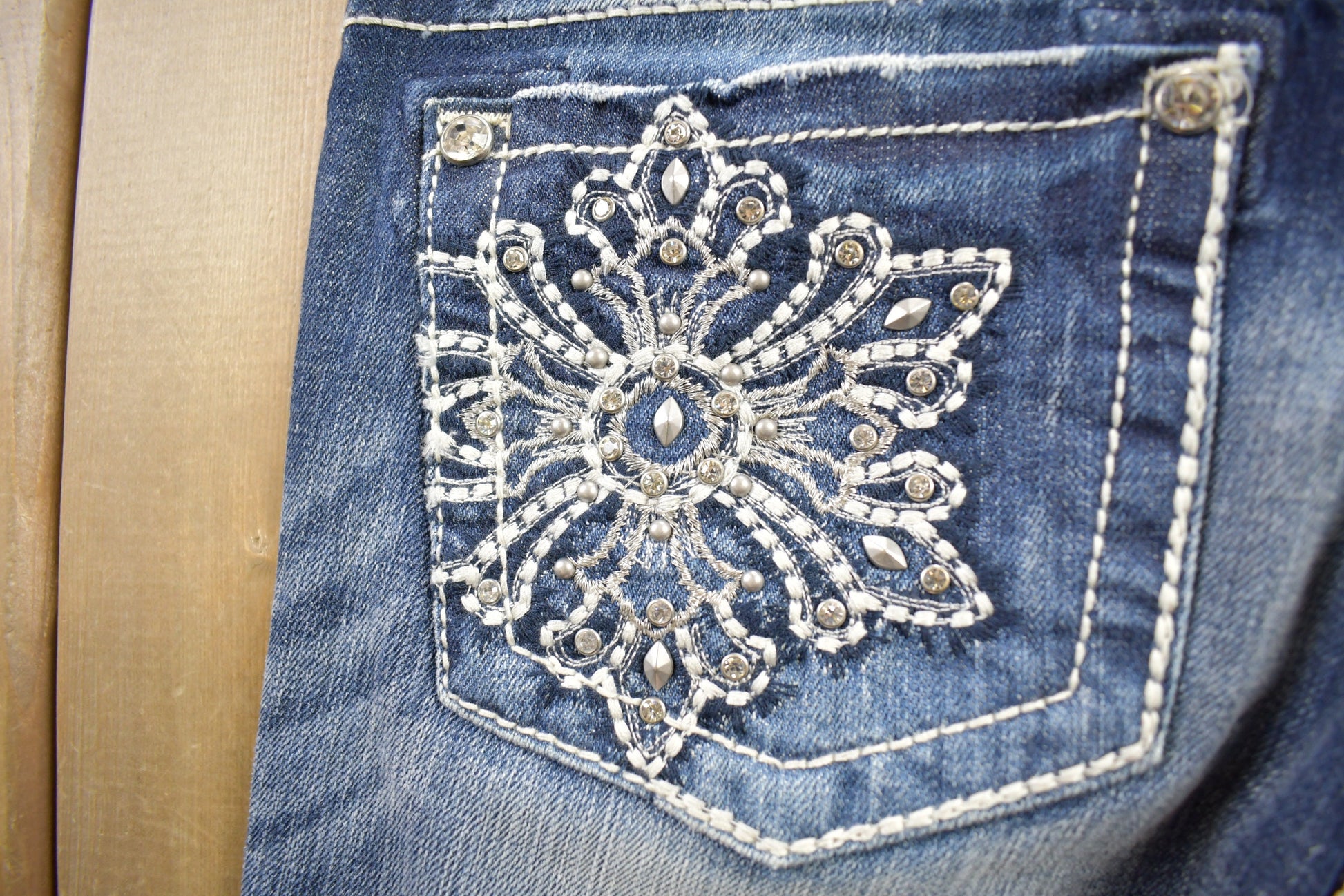 Vintage Y2K Miss Me Bedazzled Low Rise Jeans Size 26x33