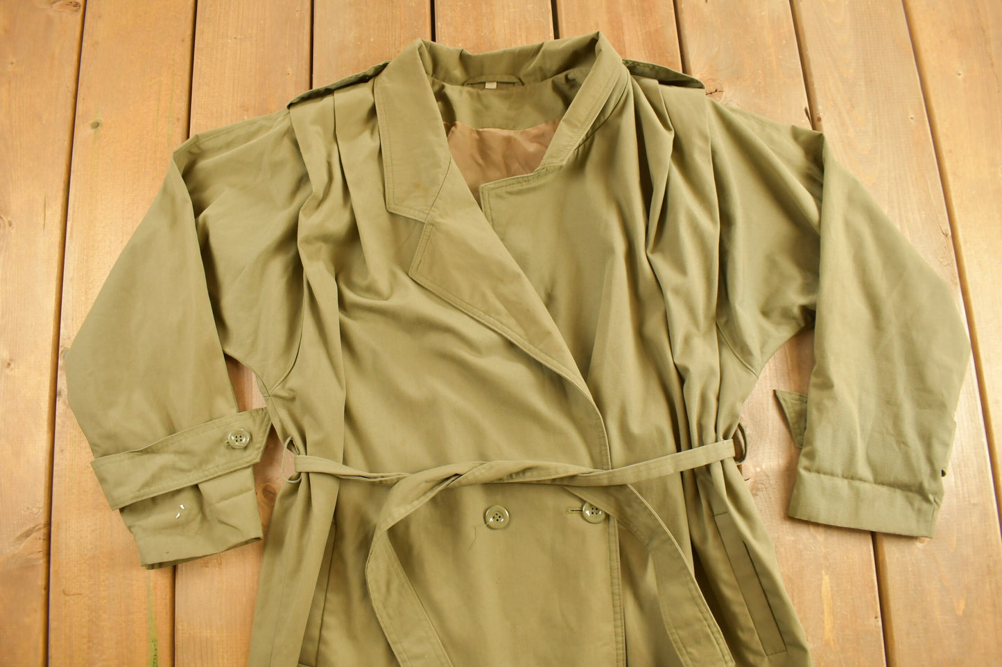 Vintage 1980s Beige Trench Coat / 80s Coat / Formal / Winter / Fall / Streetwear / Athleisure / Overcoat