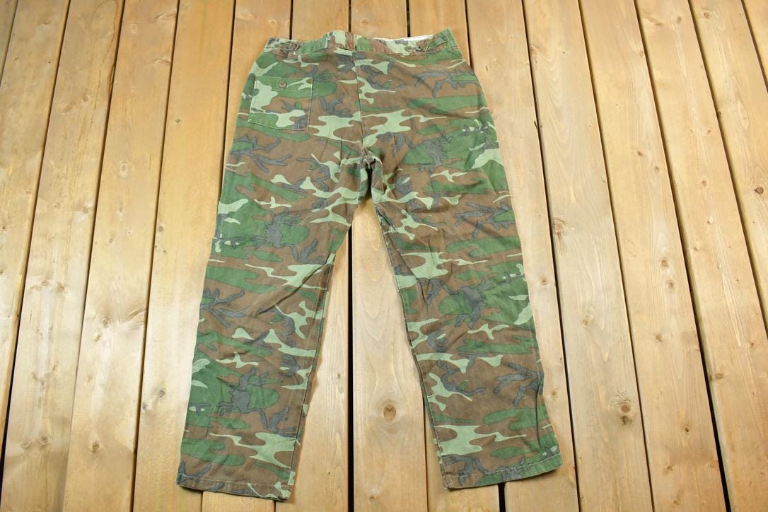 Vintage 1990s Army Camouflage Cargo Pants Size 34 x 29
