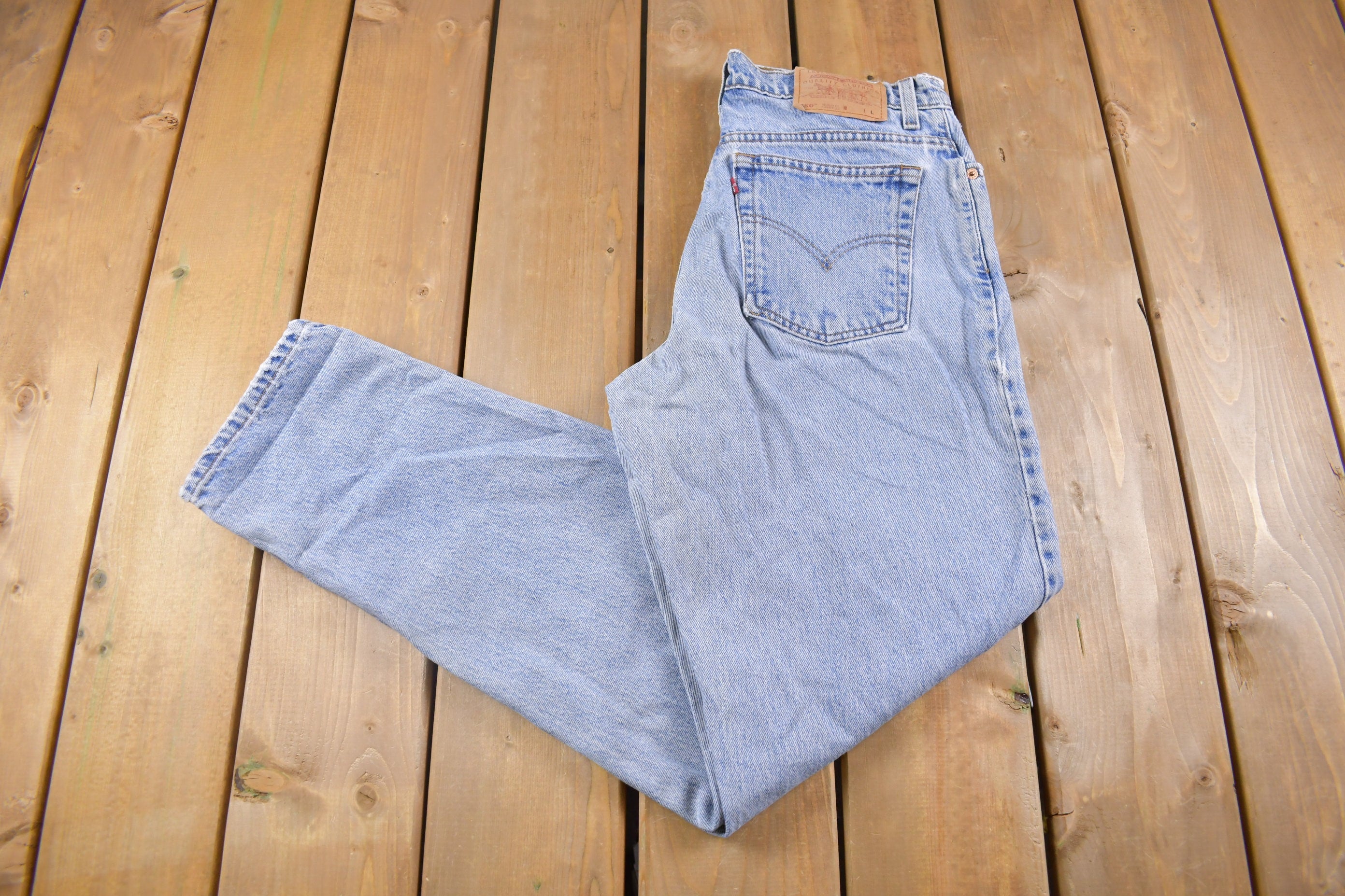 Vintage 1990s Levi's 550 Red Tab Jeans Size 32 x 31