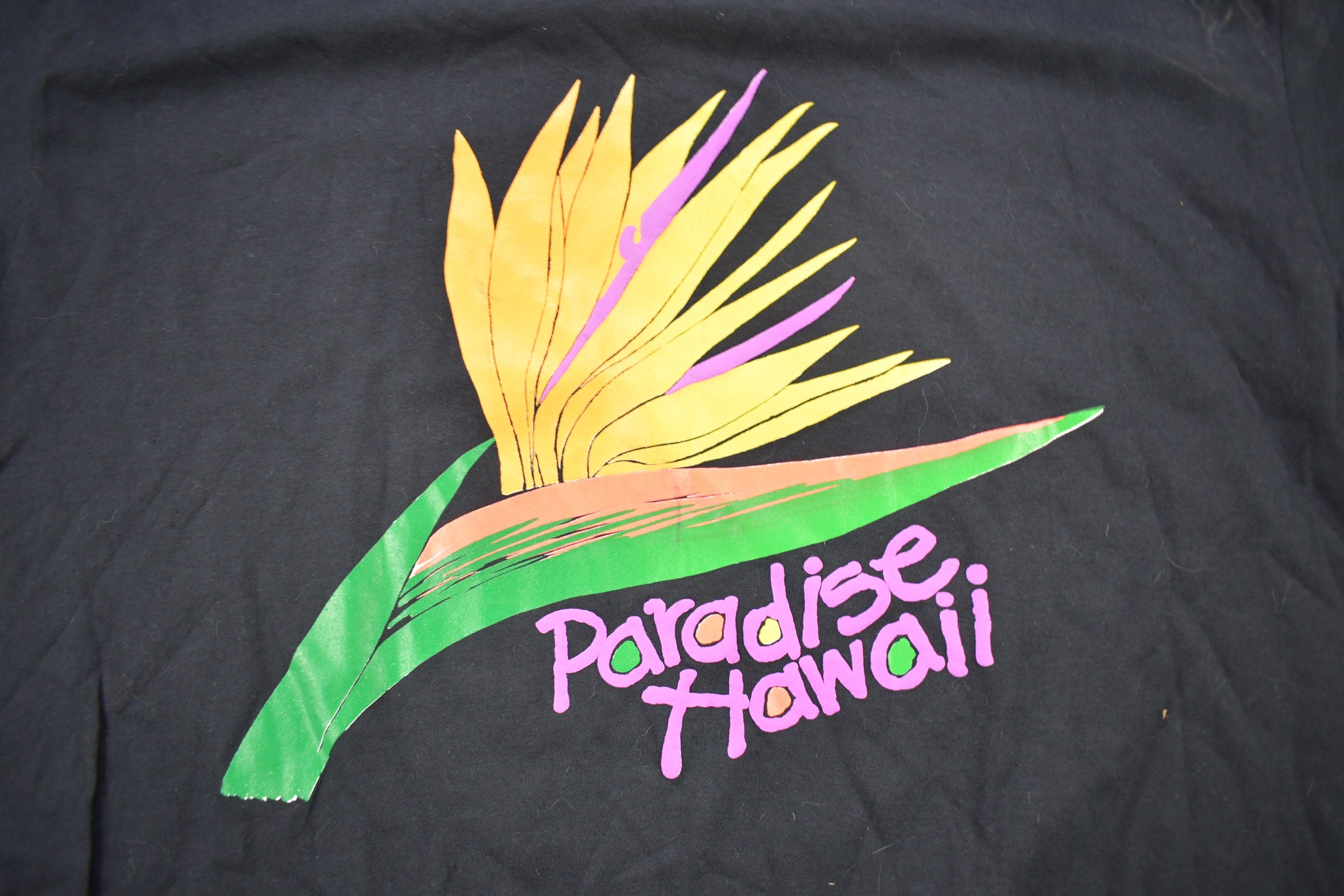 Vintage 1990s Paradise Hawaii Graphic Souvenir T Shirt
